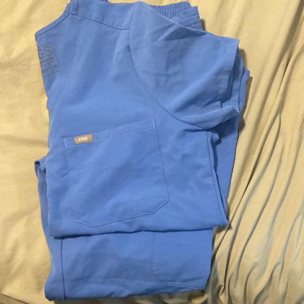 Ceil blue figs scrubs